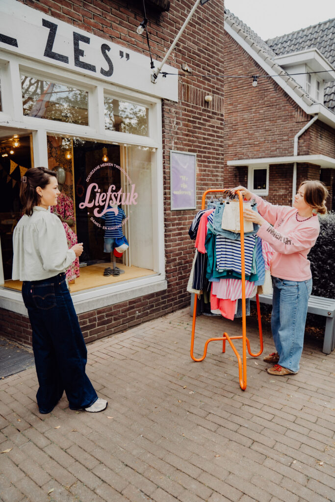 Liefstuk kledingwinkel met duurzame tweedehands merken voor dames en kinderen